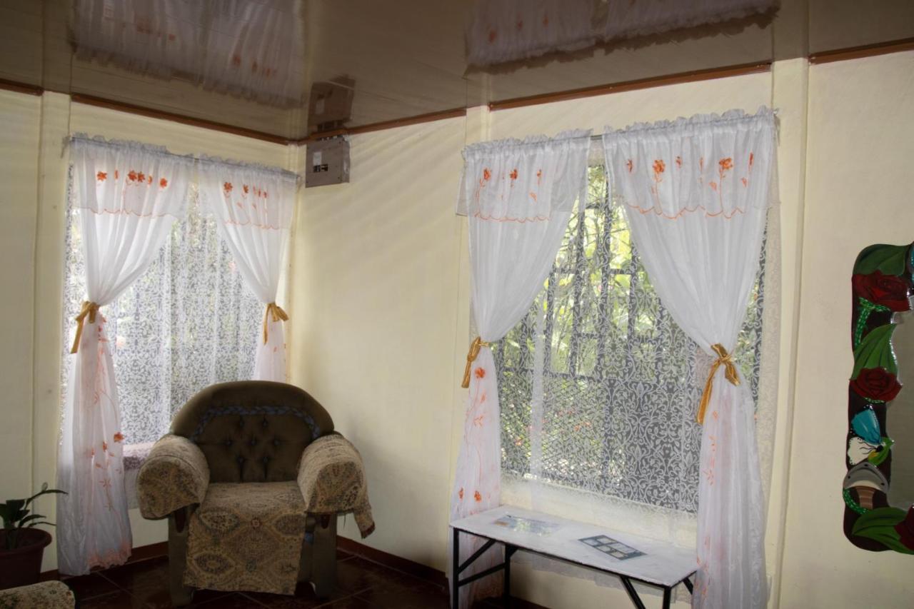 The Corner House Apartment Tortuguero Bagian luar foto