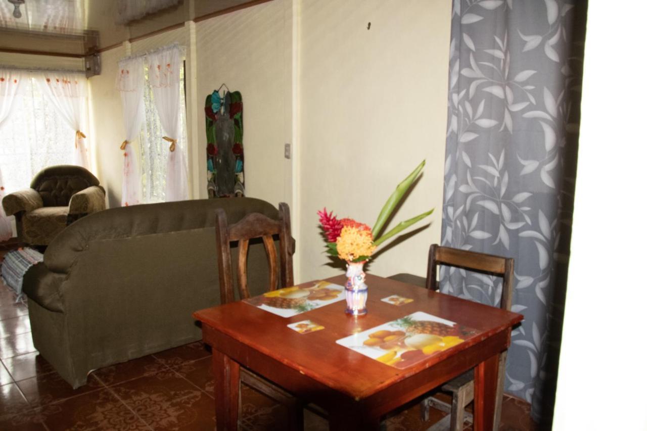 The Corner House Apartment Tortuguero Bagian luar foto