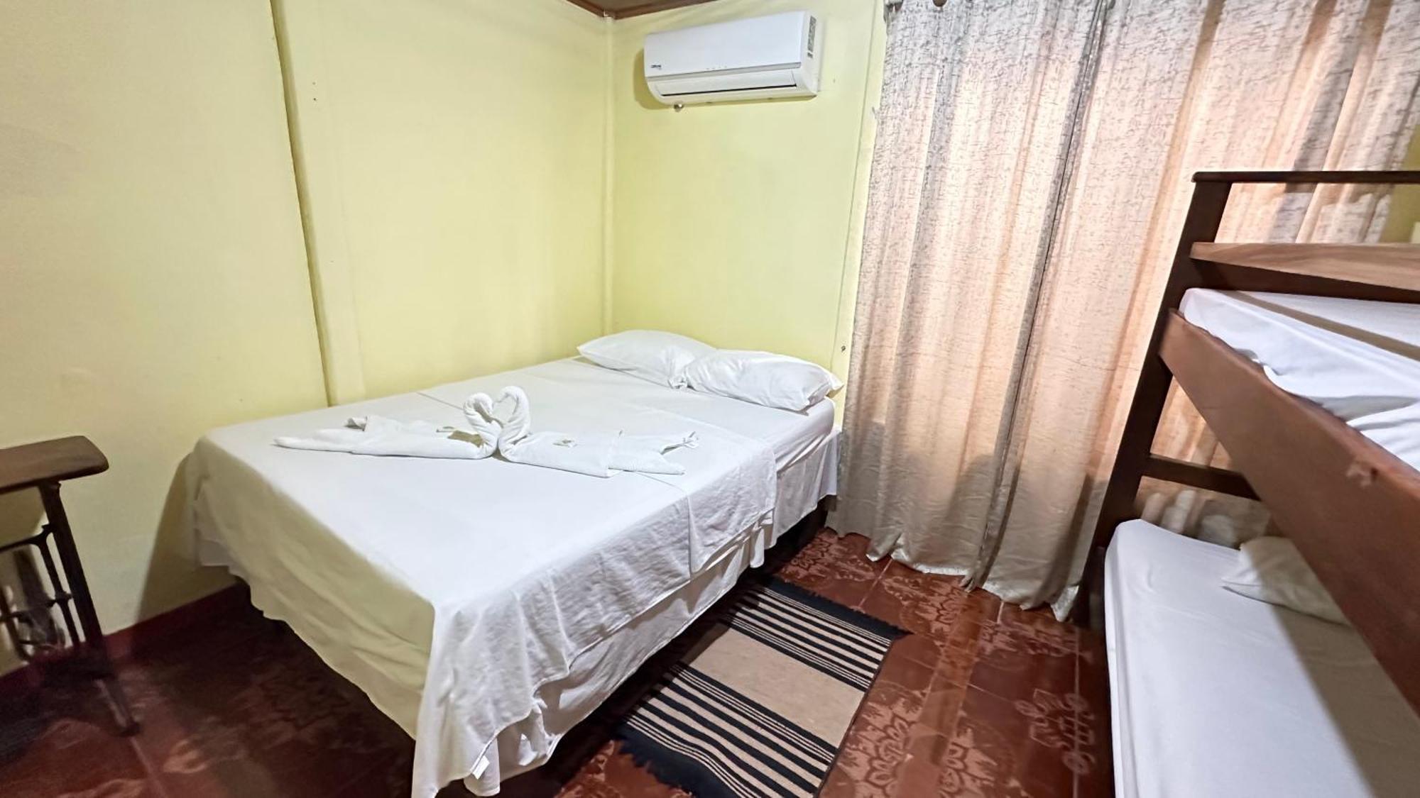 The Corner House Apartment Tortuguero Bagian luar foto
