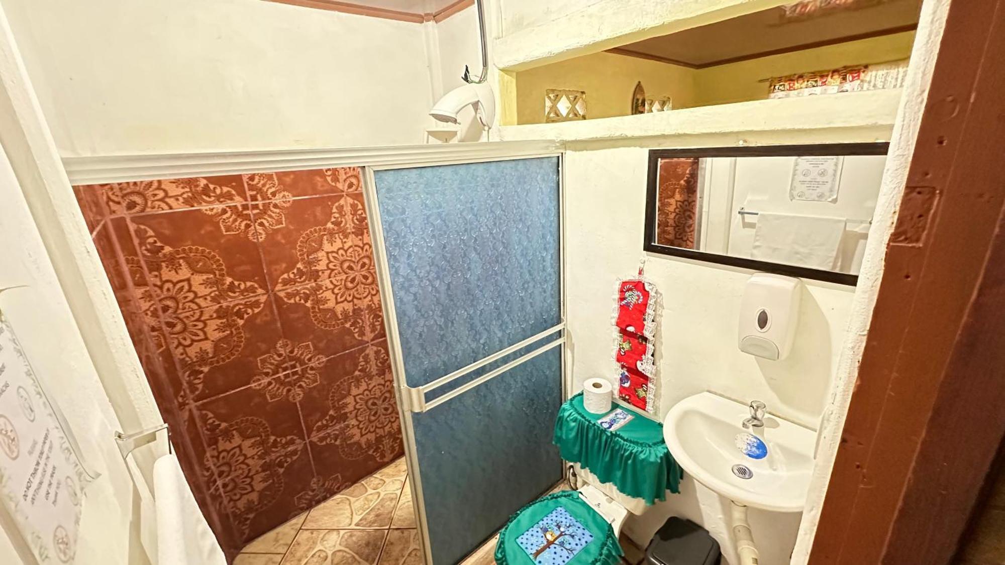 The Corner House Apartment Tortuguero Bagian luar foto