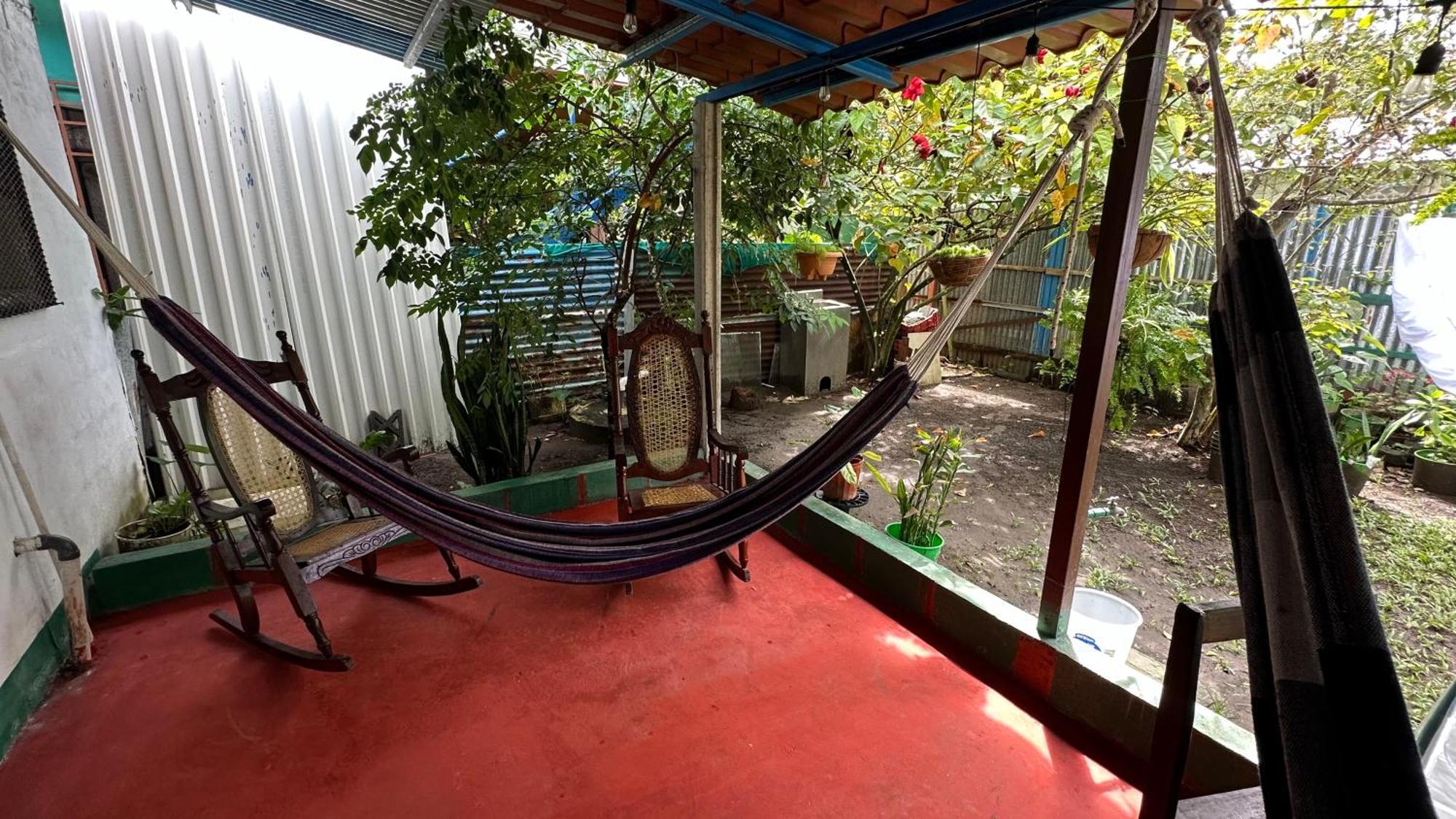 The Corner House Apartment Tortuguero Bagian luar foto