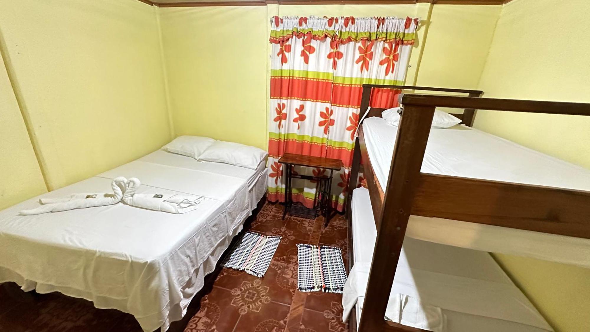 The Corner House Apartment Tortuguero Bagian luar foto